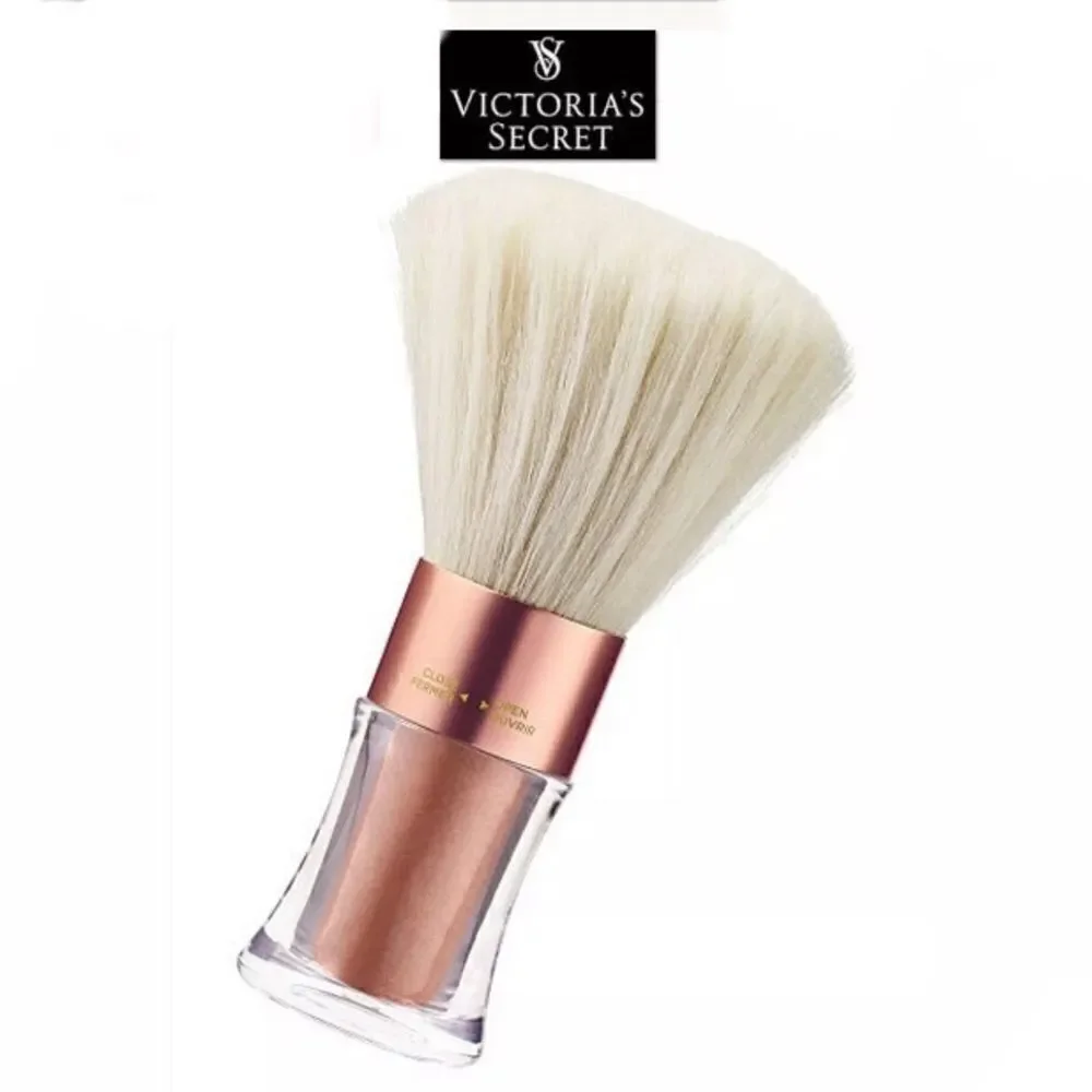 NWT Super Rare!!! BRONZE Instant Bronzing Shimmer Powder Brush New in Box